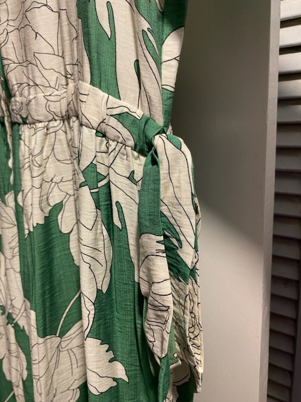 Entro green button up maxi dress, size large, nwt - Picture 2 of 9